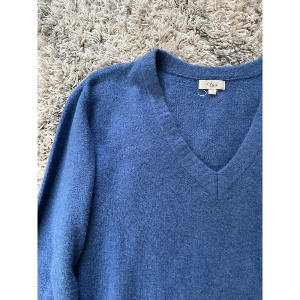 Elan Womens Blue Fuzzy V-Neck Sweater‎ Long Sleeve Ribbed Cuffs Size Medium